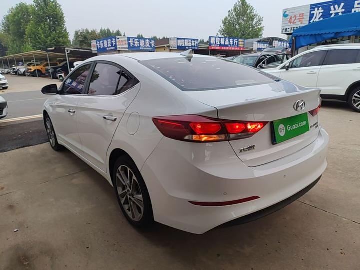 Elantra 2016 1.6L AT Smart Elite photo 4