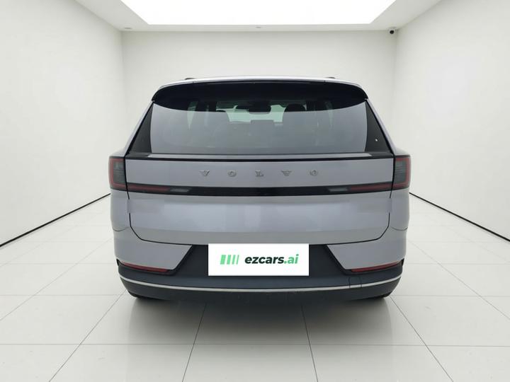 XC70 Hybrid 2026 RWD Long Range Core photo 5