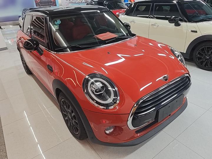 2018 1.5T COOPER Classic 5-Door photo 3