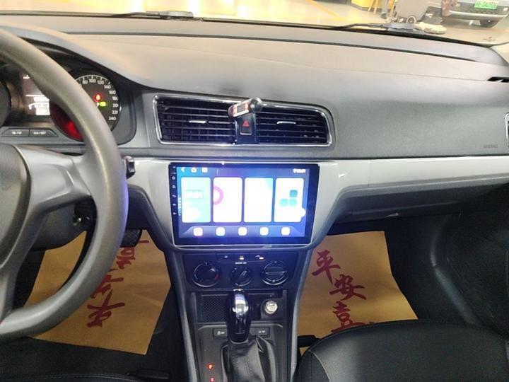 2015 1.6L AT photo 8