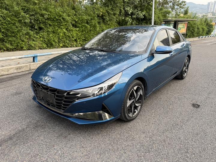 Elantra 2021 1.5L CVT LUX Premium