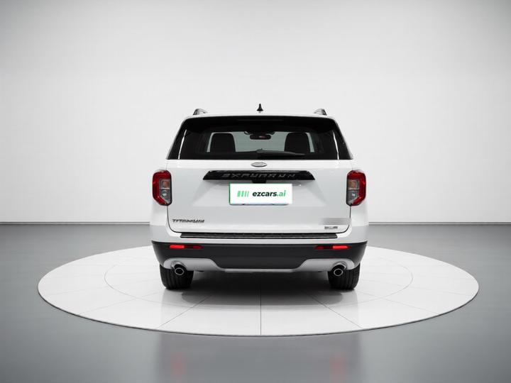 Explorer 2020 EcoBoost 285 AWD Titanium 6-Seater photo 3