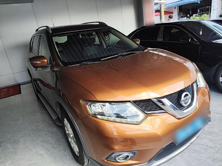 X-Trail 2014 2.0L CVT Comfort 2WD photo 3