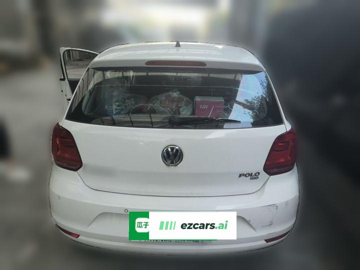 Polo 2016 1.6L AT Comfort photo 5