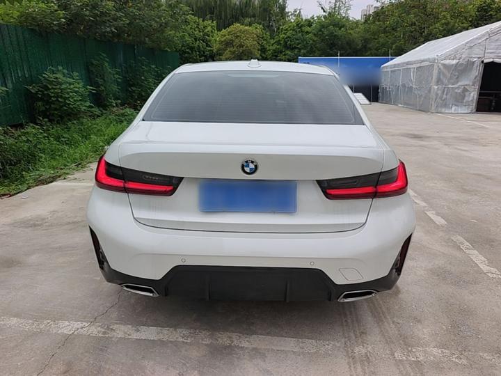 3 Series 2023 320Li M Sport Package photo 3