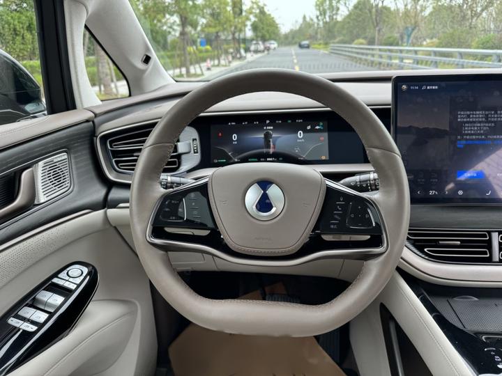 D9 2022 DM-i 970 AWD Flagship photo 3