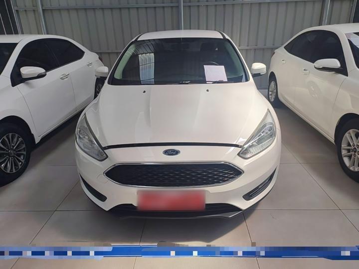 Focus 2017 Hatchback 1.6L AT Comfort photo 2