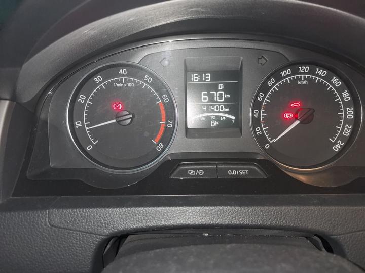 Rapid Spaceback 2016 Facelift 1.6L MT photo 2