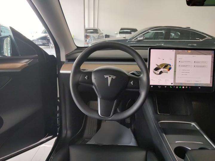 Model Y 2021 Standard Range RWD photo 6
