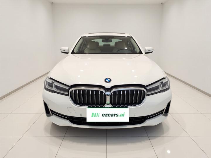 5 Series 2023 530Li xDrive Luxury photo 2
