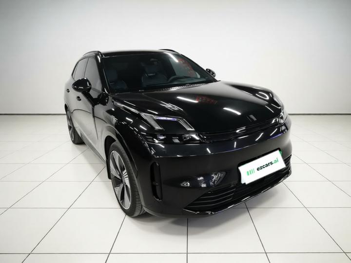 08 EM-P 2023 220km AWD Performance Halo photo 3