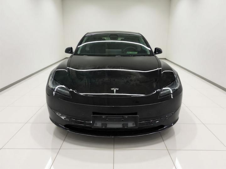Model 3 2023 RWD photo 2