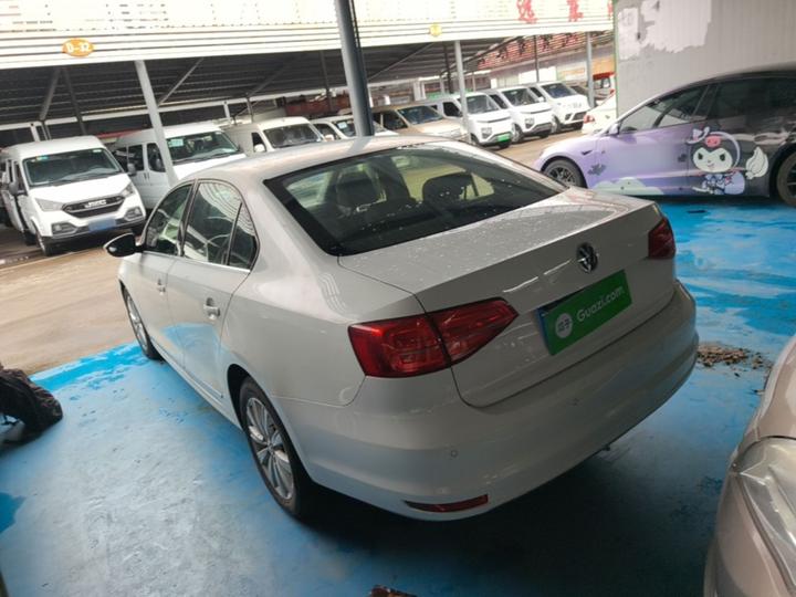Sagitar 2015 1.6L AT Comfort photo 4