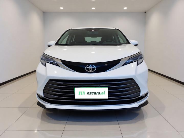Sienna 2024 2.5L Hybrid AWD Luxury photo 2