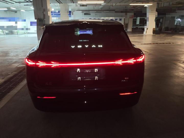 Voyah 2025 AWD Qiankun photo 3