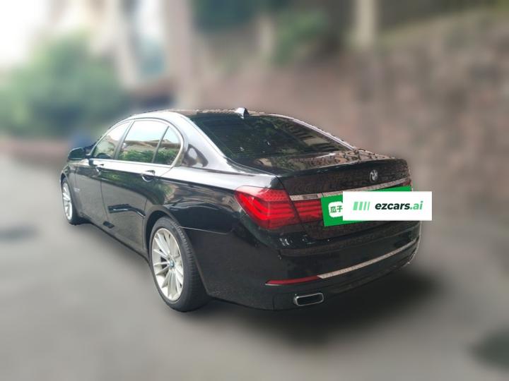 7 Series 2013 740Li Leading photo 4