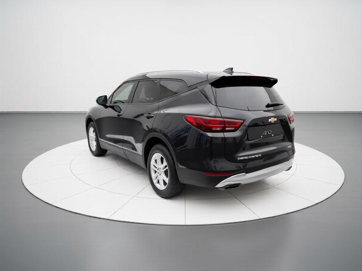 2023 Mild Hybrid 650T photo 4