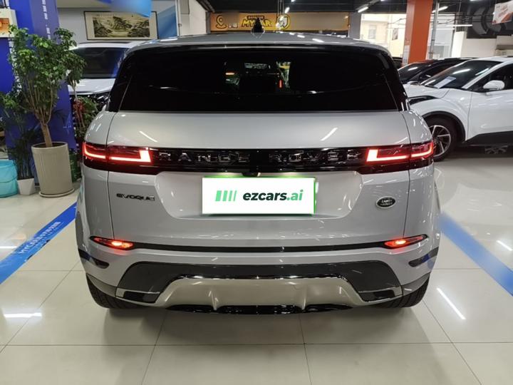2024 Range Rover Evoque L SE photo 3