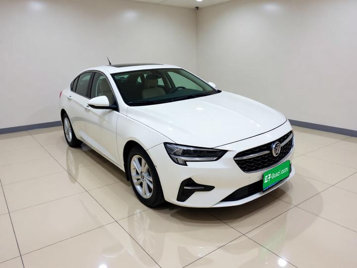 Regal 2021 552T Elite photo 3