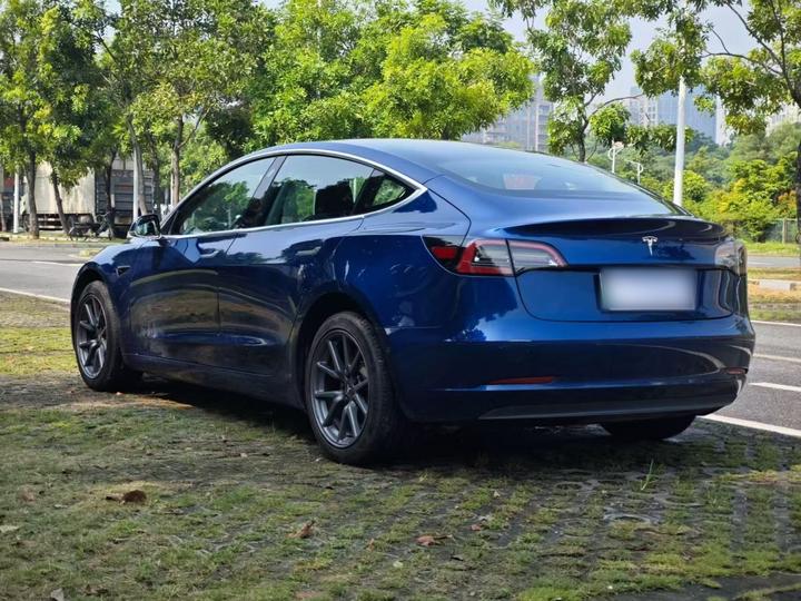 Model 3 Imported 2019 Standard Range RWD Upgraded photo 4