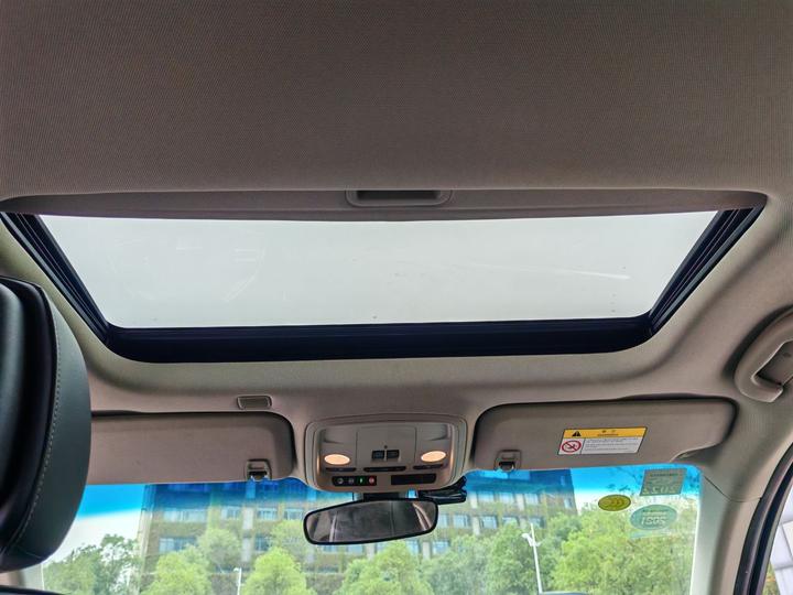 ATS-L 2017 28T Tech photo 8