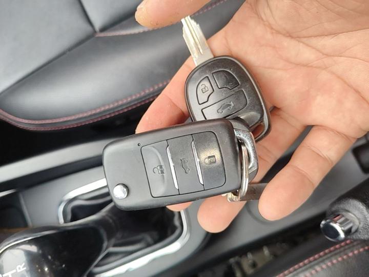 CS35 2016 1.6L MT Luxury IV photo 8