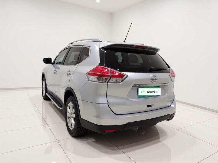 X-Trail 2014 2.0L CVT Comfort 2WD photo 4