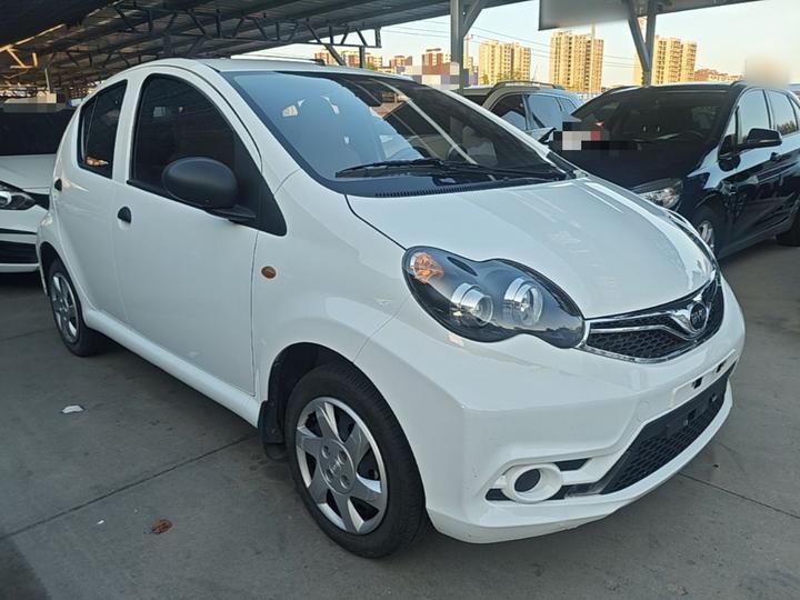 F0 2015 1.0L AMT photo 3