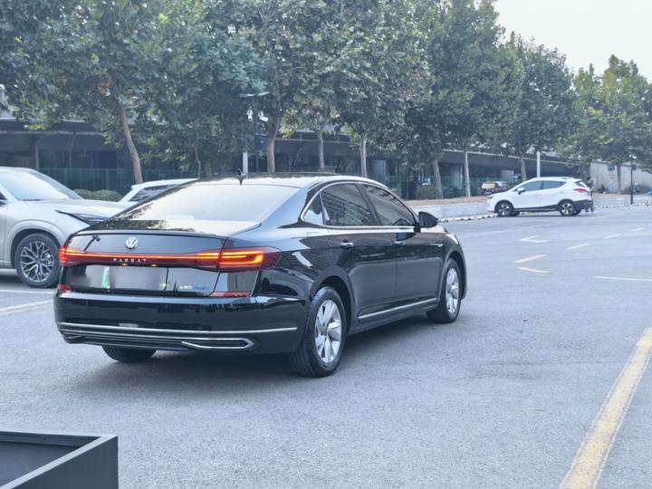 Passat EV 2022 430PHEV Hybrid Business photo 5