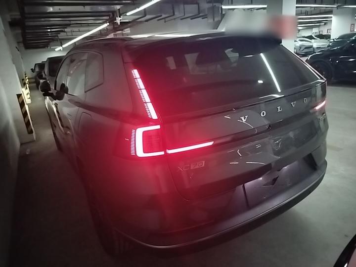 XC70 Hybrid 2026 RWD Long Range Core photo 4