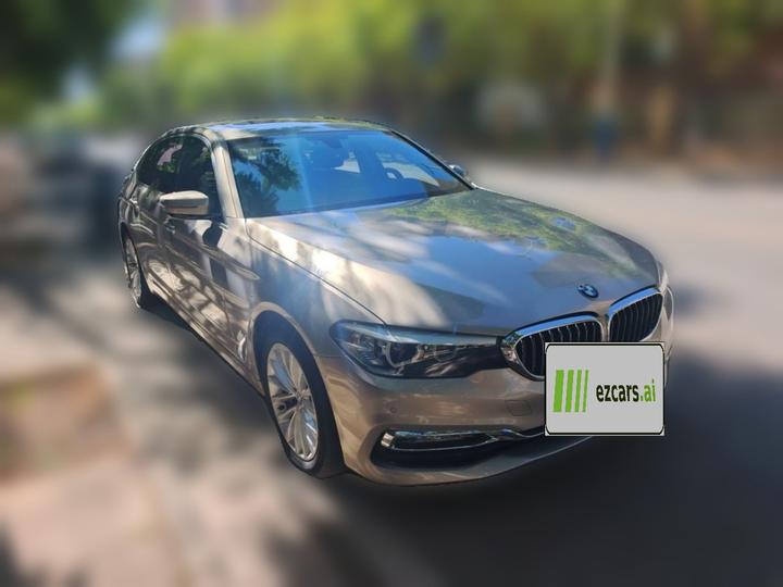 5 Series 2018 Facelift 530Li xDrive Luxury photo 3