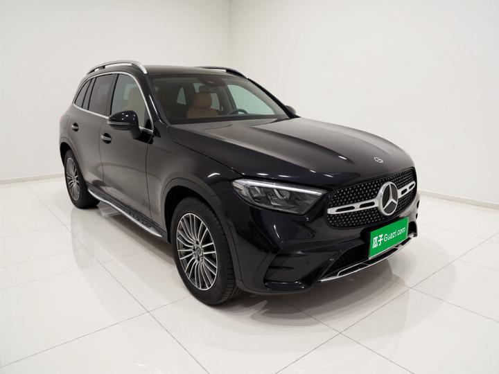 GLC 2024 GLC 300 L 4MATIC Dynamic 5-Seater photo 3