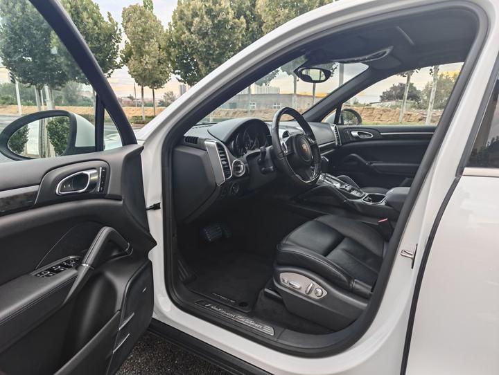 2014 Cayenne Platinum Edition 3.0T photo 7