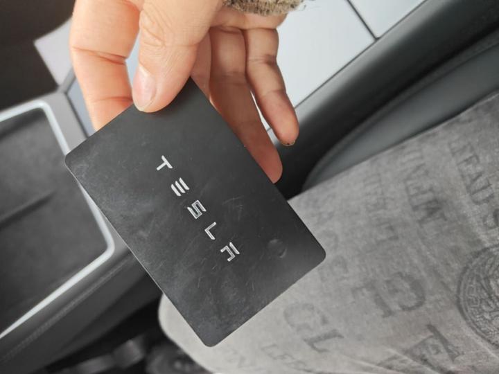 Model Y 2025 RWD photo 8
