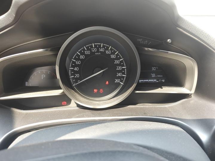 3 Axela 2017 Sedan 1.5L AT Luxury China V photo 4