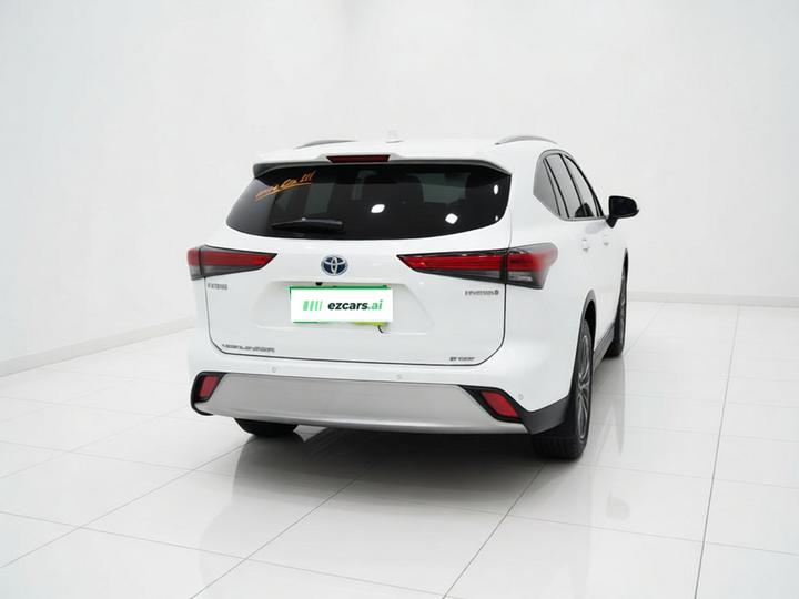 Highlander 2022 Hybrid 2.5L AWD Premium 7-Seater photo 5