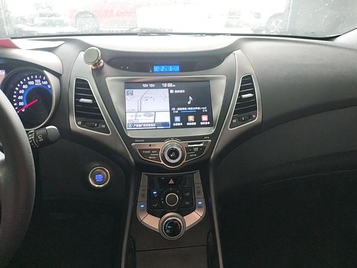 Elantra 2015 1.6L AT Leading photo 6