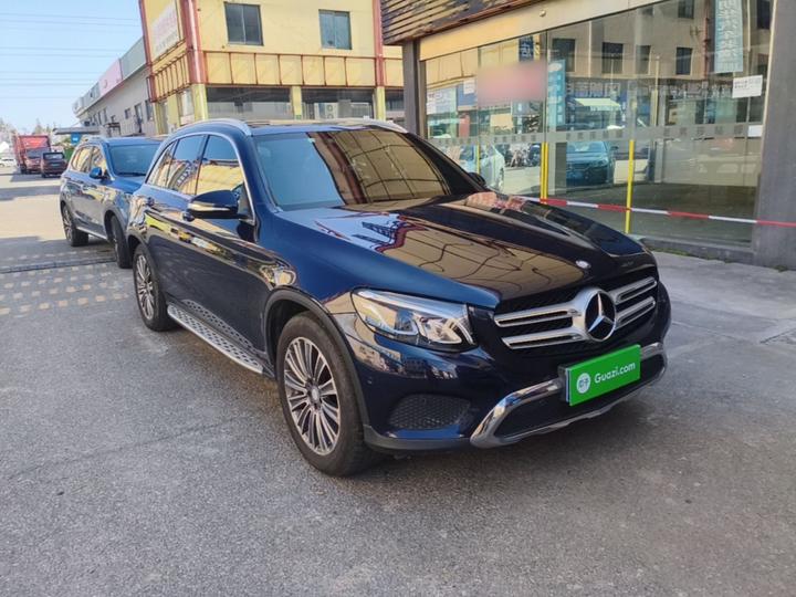 GLC 2017 GLC 200 4MATIC photo 3