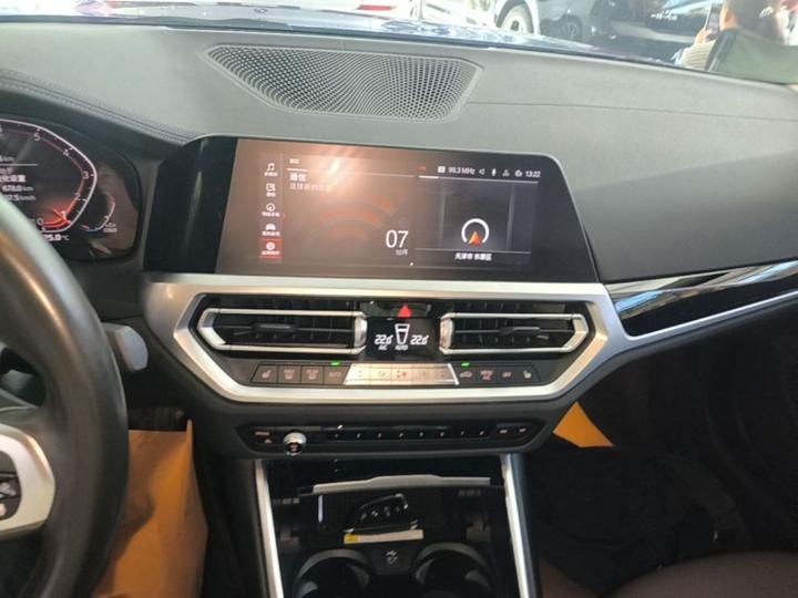 3 Series 2020 320Li M Sport Package photo 4