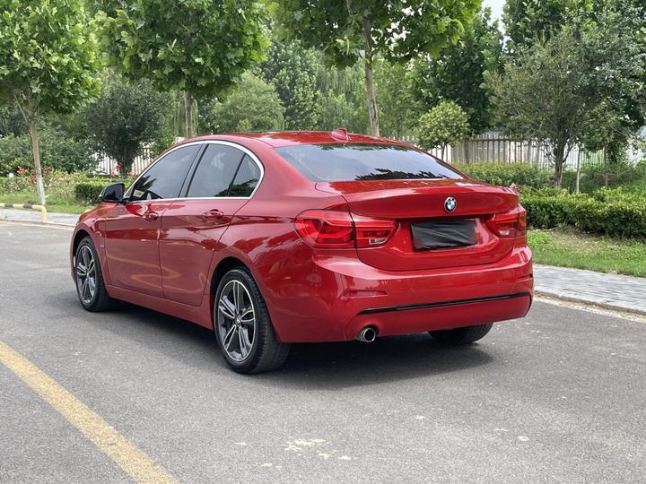 1 Series 2018 118i Sport photo 4