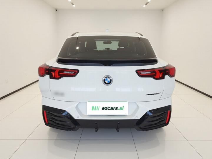 X2 Imported 2024 sDrive25i M Sport Package photo 4