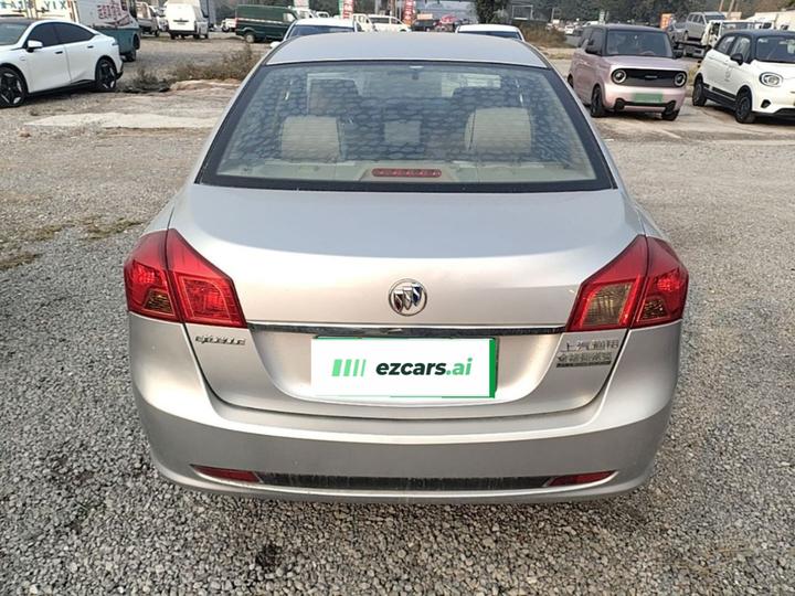 Excelle 2015 1.5L AT Classic photo 5