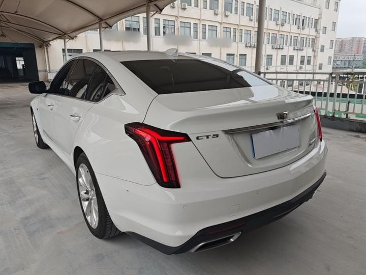 CT5 2022 28T Luxury Standard photo 4
