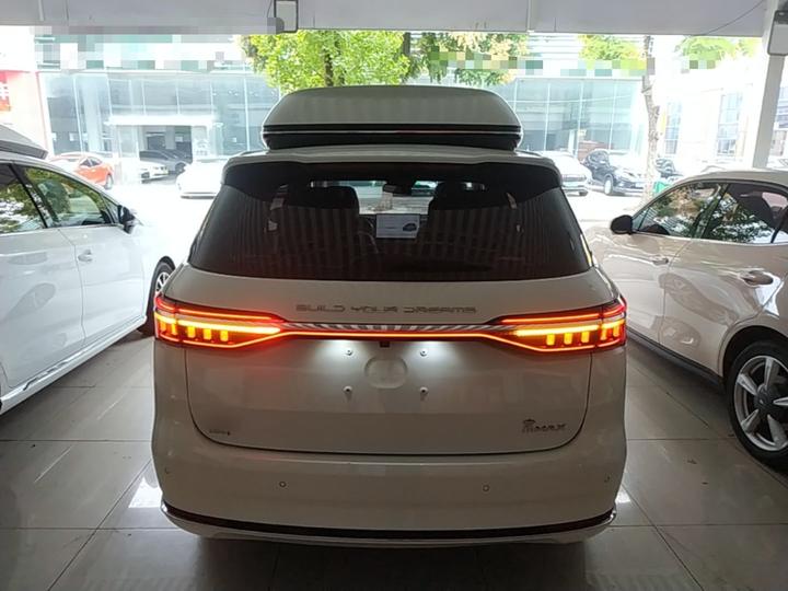 Song MAX EV 2022 DM-i 105KM Executive photo 3