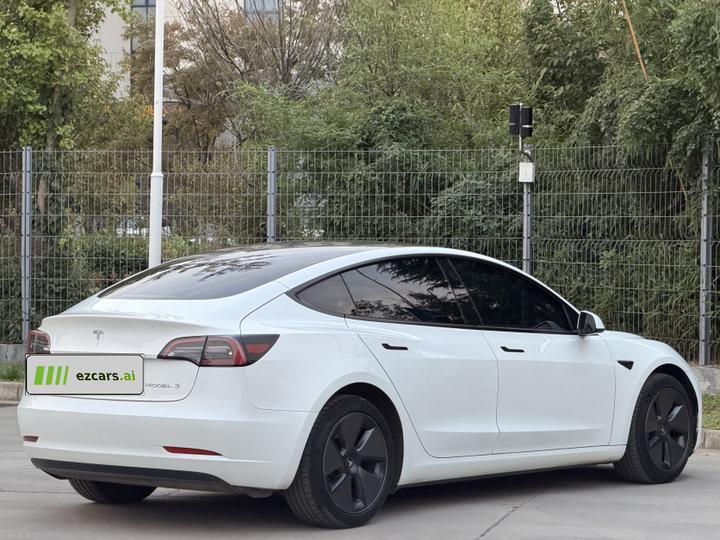 Model 3 2022 RWD photo 5