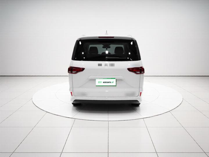 BAW M7 EV 2026 420KM Premium 7-Seater 120kW photo 5