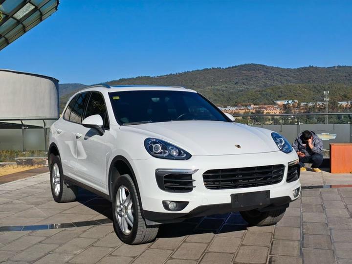 2015 Cayenne 3.0T photo 3