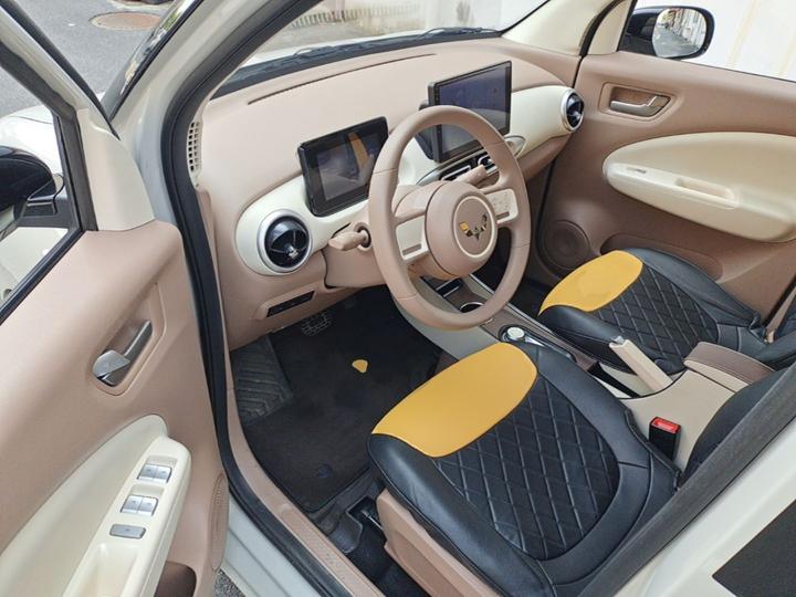 Hongguang MINIEV 2025 4th Gen 4-Door Advanced photo 3