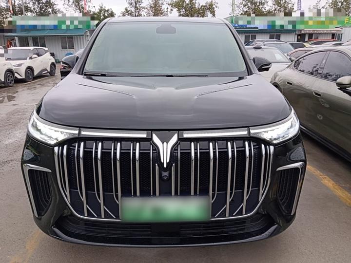 Voyah Dreamer 2024 PHEV Extended Range Excellence photo 2