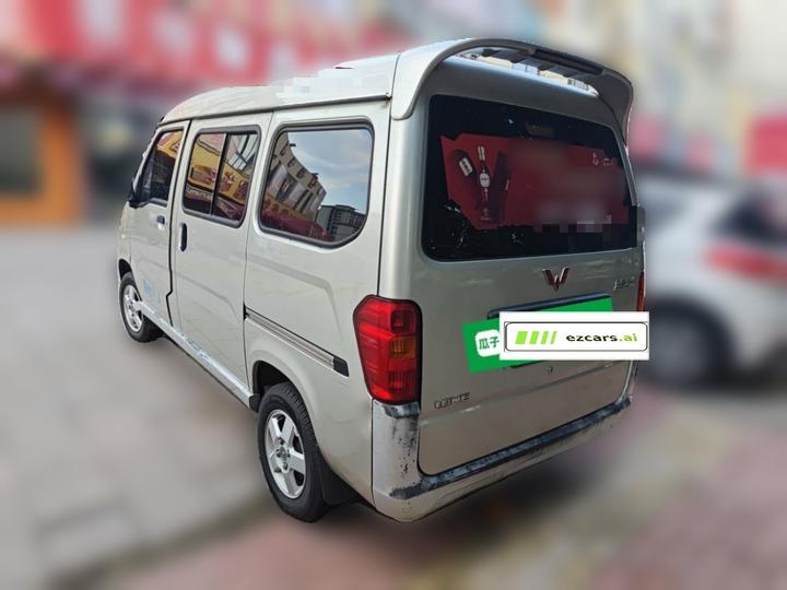 Wuling Zhiguang 2013 1.0L photo 4
